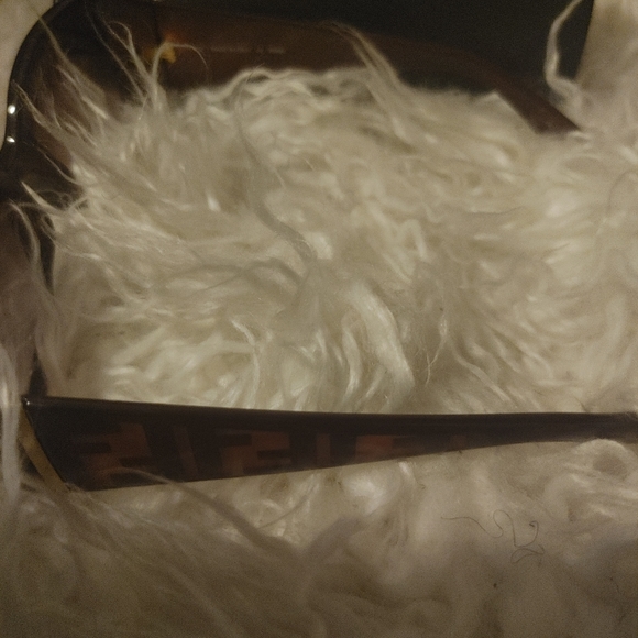 FENDI Logo sunglasses